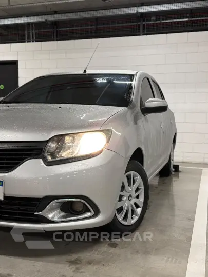 Logan Authentique 1.0 12V SCe (Flex)