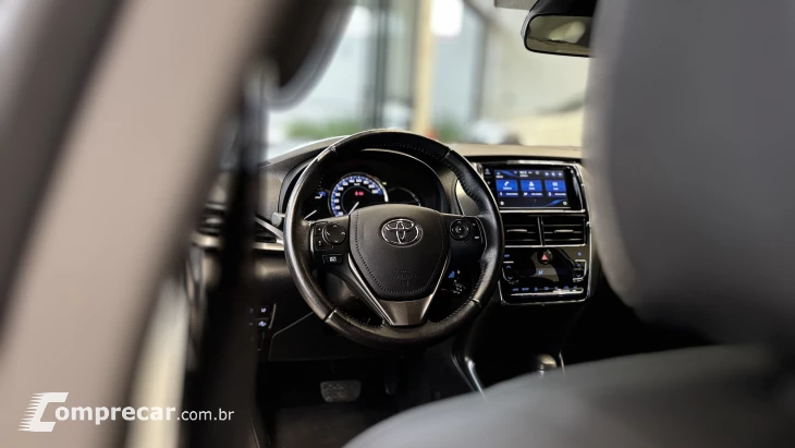 YARIS 1.5 16V Sedan XS