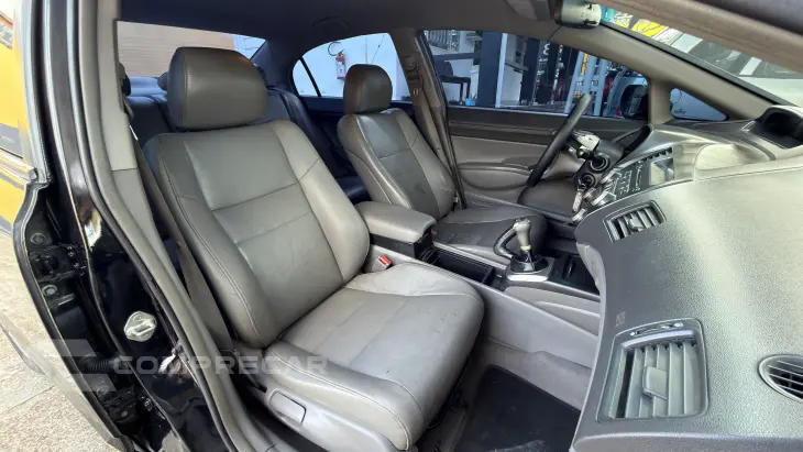 CIVIC 1.8 LXL 16V