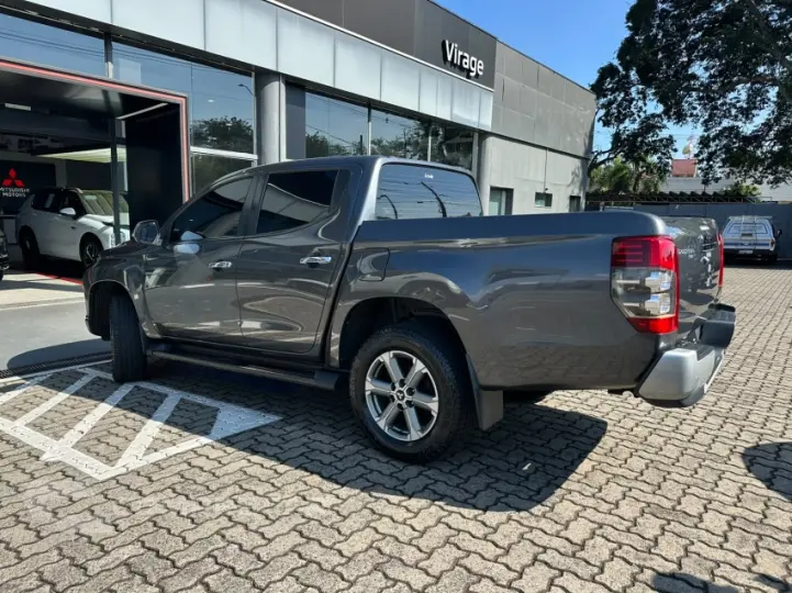 L200 TRITON 2.4 16V Turbo Sport HPE CD 4X4