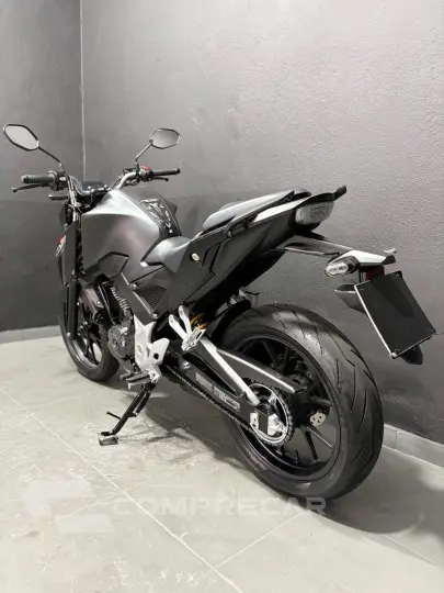 CB 300 F TWISTER CBS