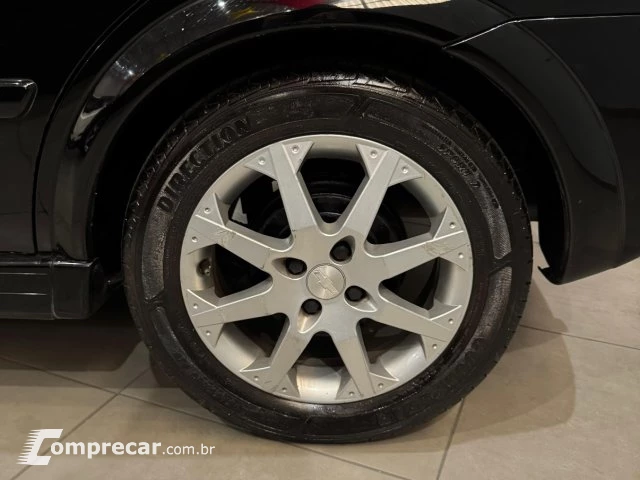 ASTRA HATCH - 2.0 MPFI ADVANTAGE 8V 4P MANUAL