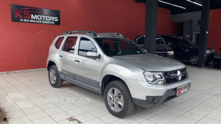 RENAULT DUSTER