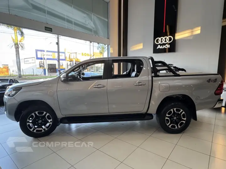 Hilux Caminhonete 2.8 16V SRV 4X4 DIESEL CABINE DUPLA AUTOMÁ