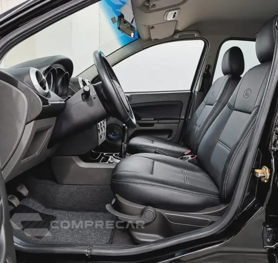 FIESTA 1.6 Rocam Sedan 8V