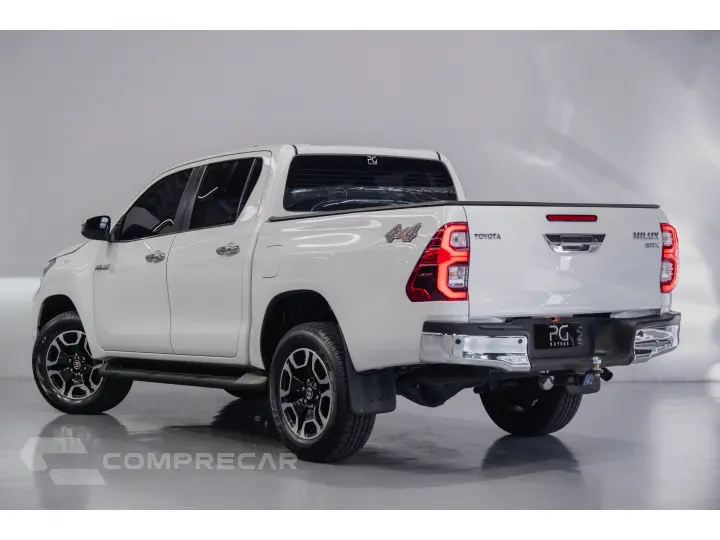 HILUX 2.8 D-4D TURBO DIESEL CD SRX 4X4 AUTOMÁTICO
