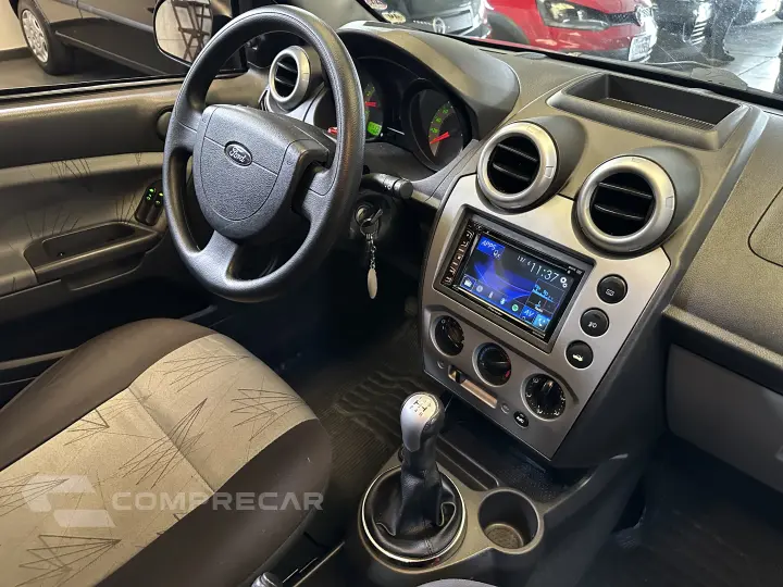 FIESTA 1.6 MPI Class Hatch 8V