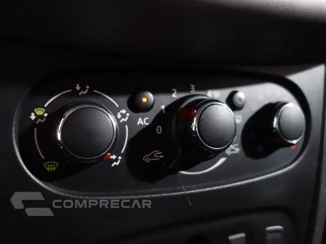 SANDERO - 1.0 AUTHENTIQUE 16V 4P MANUAL