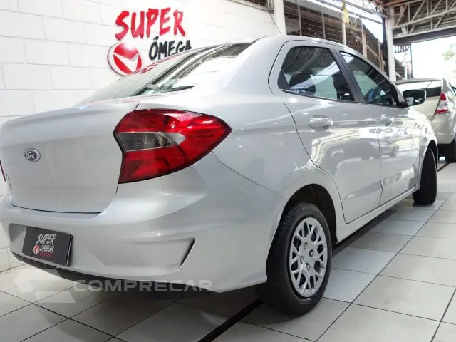 KA + - 1.0 TI-VCT SE PLUS SEDAN MANUAL