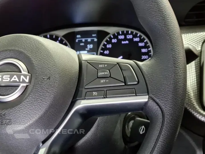 KICKS PLAY SENSE 1.6 16V FLEX AUT.