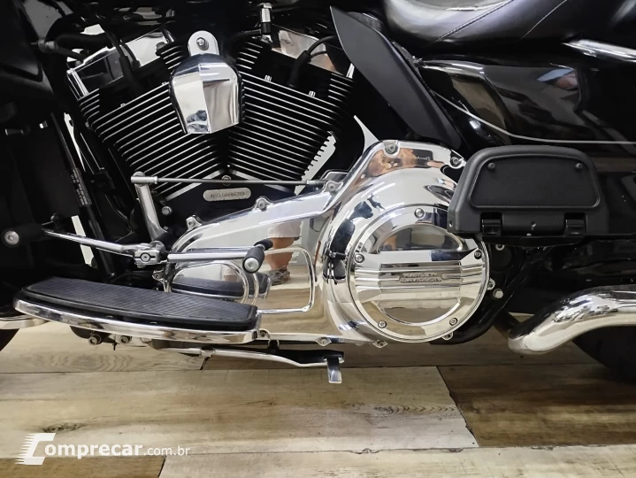 ELECTRA GLIDE FLHTK