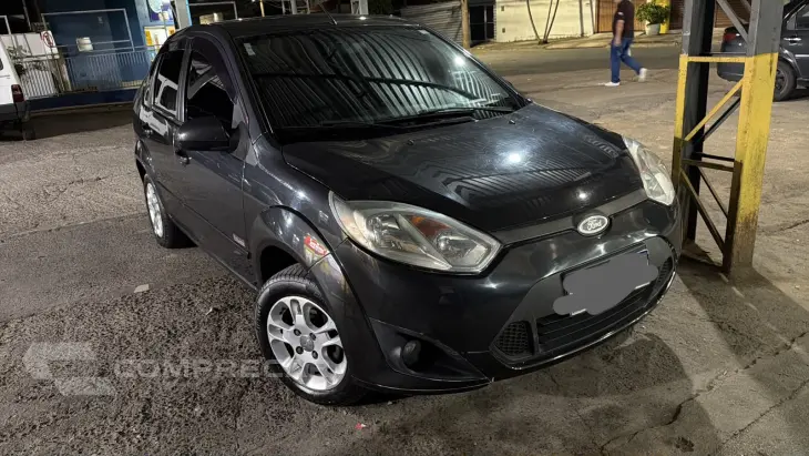 FIESTA 1.6 MPI Class Sedan 8V