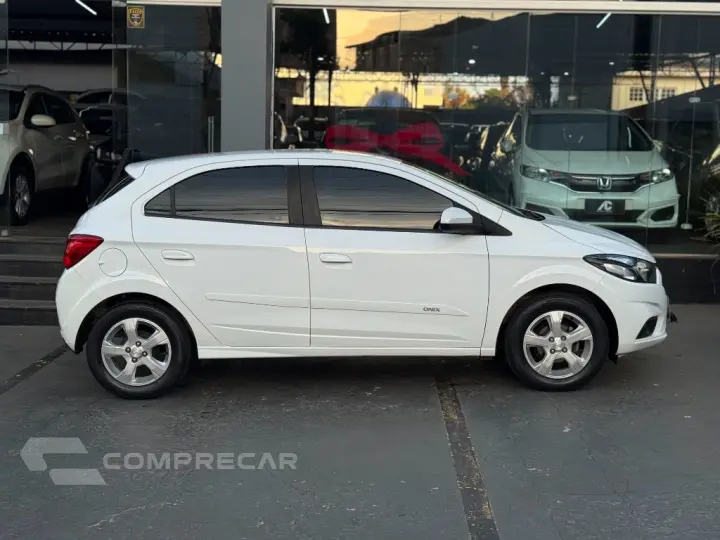ONIX HATCH LT 1.4 8V FlexPower 5p Mec.