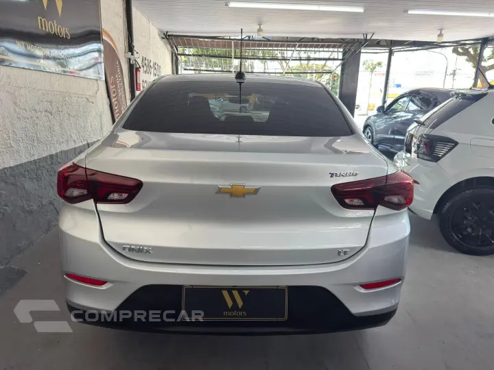 ONIX 1.0 Turbo Plus LT