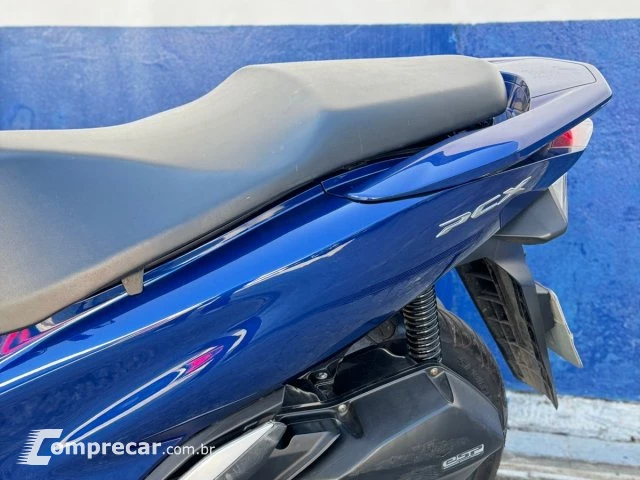 PCX DLX - SCOOTER