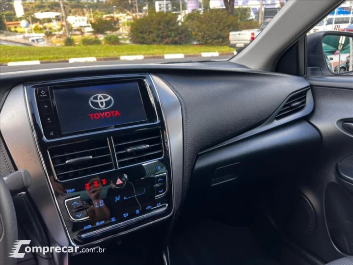 YARIS 1.5 16V Sedan XL Live