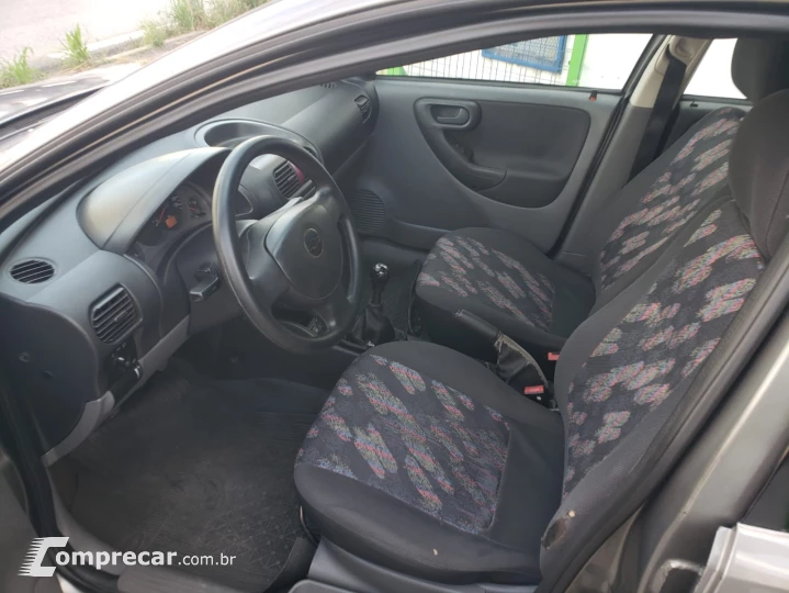 Corsa 1.8