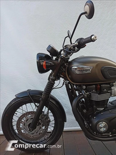 BONNEVILLE T100 BLACK 900