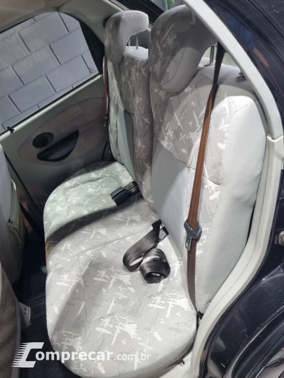 QQ 1.1 MPFI 16V