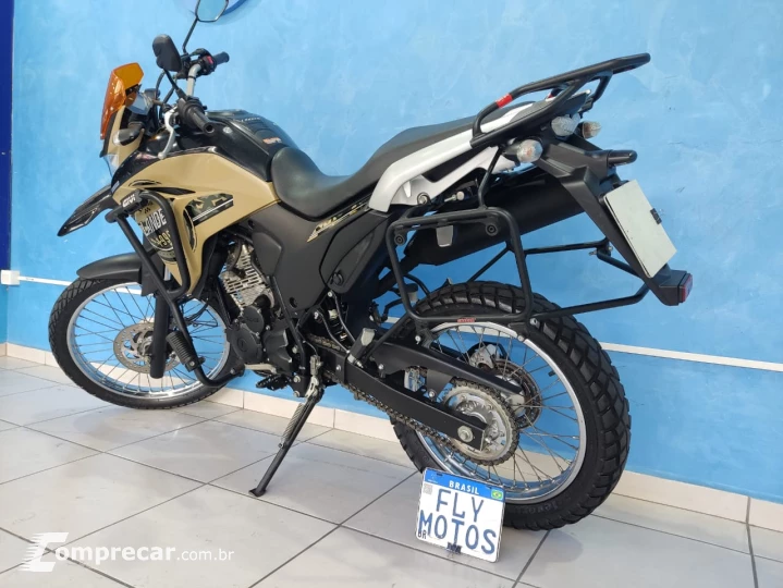 XTZ 250 Lander