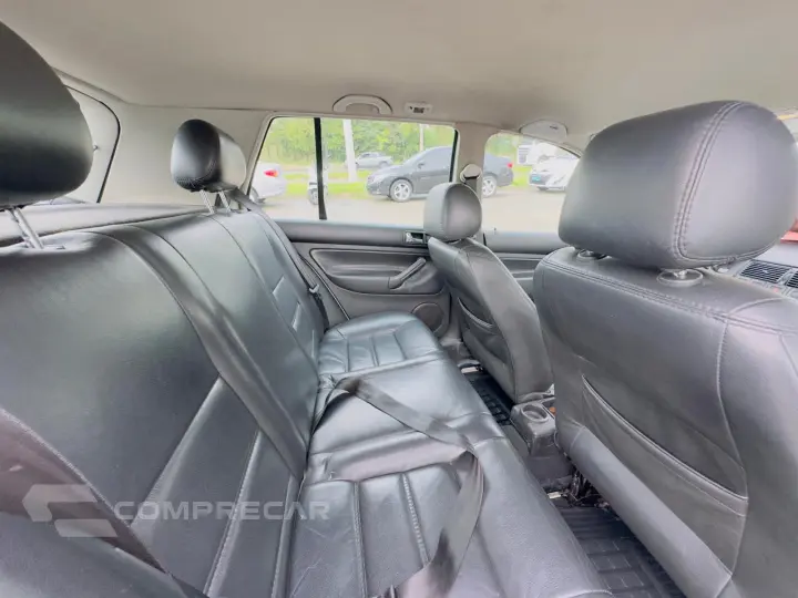 Golf 2.0 4P AUTOMÁTICO