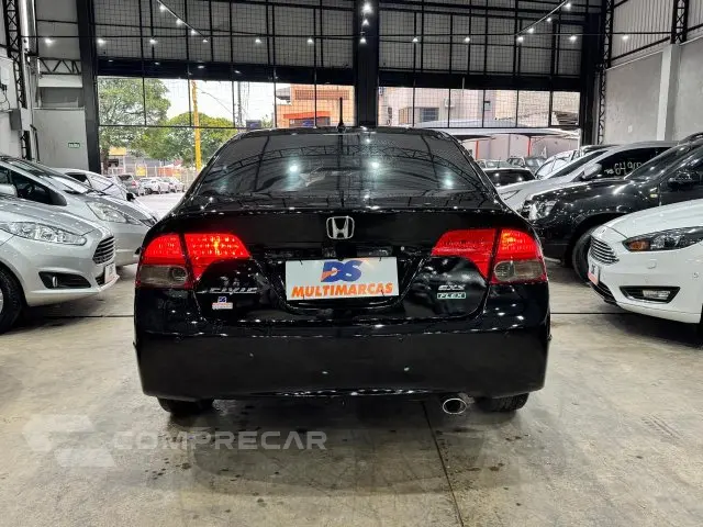 CIVIC - 1.8 EXS 16V 4P AUTOMÁTICO