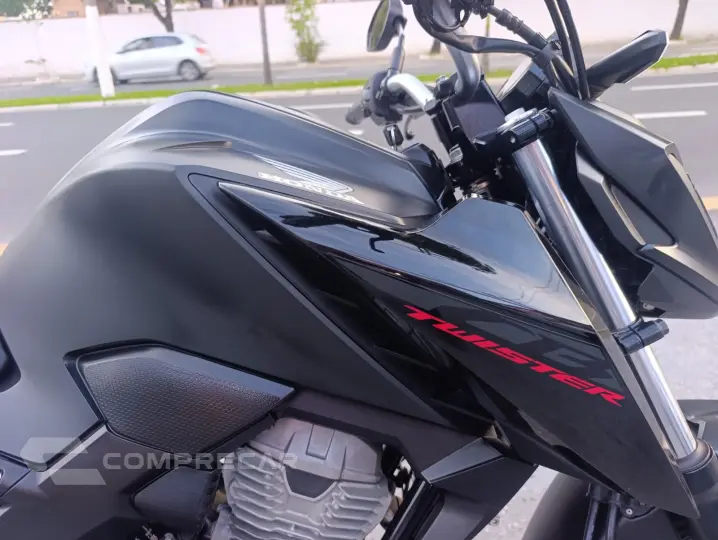CB300 TWISTER