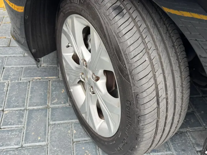 ONIX 1.0 Turbo Plus Premier