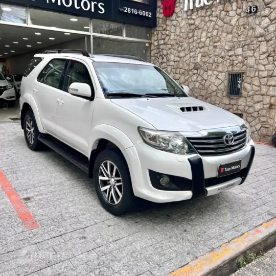 HILUX SW4 3.0 SRV 4X4 7 Lugares 16V Turbo Intercooler