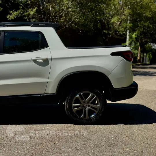 TORO 2.0 16V Turbo Freedom 4WD AT9