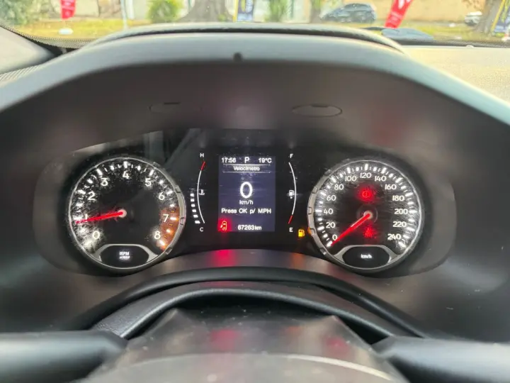 Renegade Sport 1.8 4x2 Flex 16V Aut.