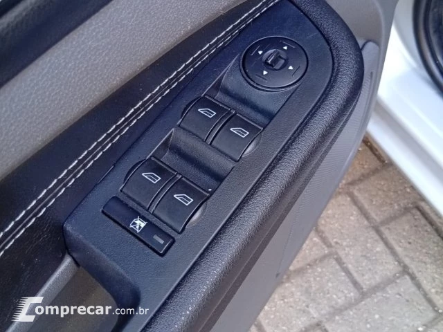 FOCUS SEDAN - 2.0 GLX SEDAN 16V 4P AUTOMÁTICO