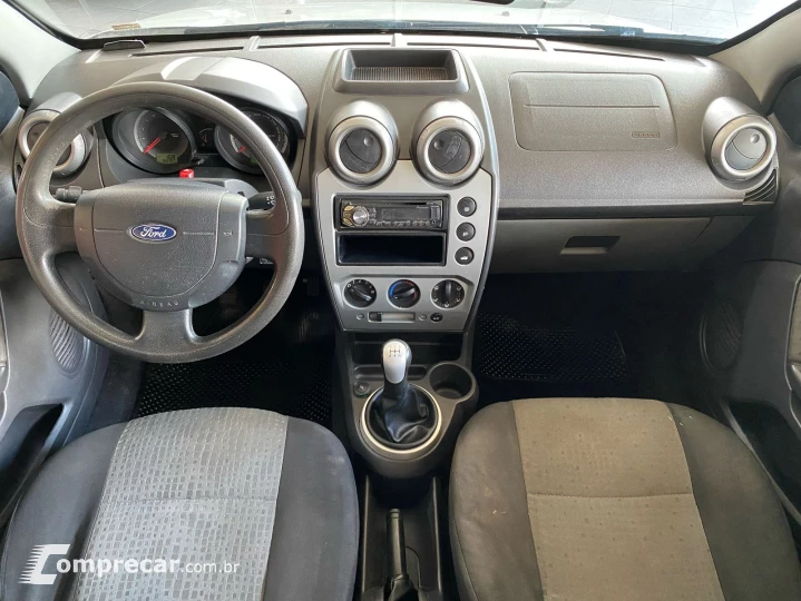 FIESTA 1.6 Rocam SE Sedan 8V