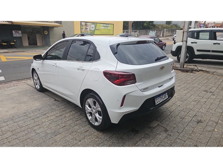 ONIX 1.0 TURBO FLEX PLUS PREMIER AUTOMÁTICO