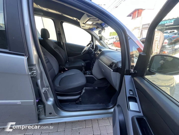 Idea ESSENCE 1.6 Flex 16V 5p