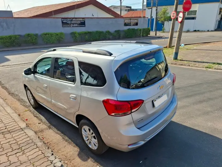 Spin 1.8 Lt 8V Flex 4P Automático