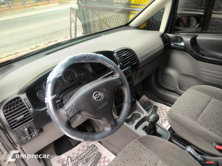 ZAFIRA 2.0 MPFI Elegance 8V