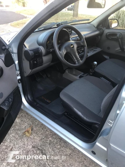 CORSA 1.0 MPFI Classic Sedan 8V