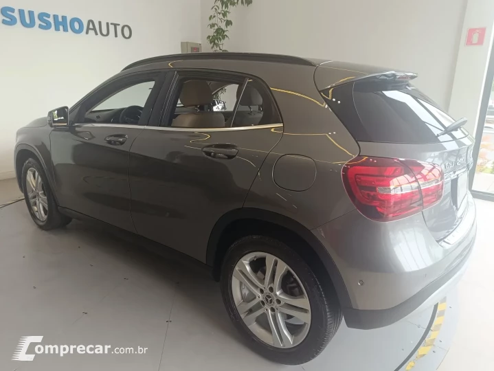 GLA 200 1.6 CGI STYLE 7G-DCT