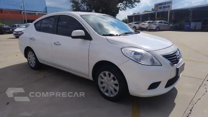 Versa Sedan 1.6 16V 4P FLEX SV