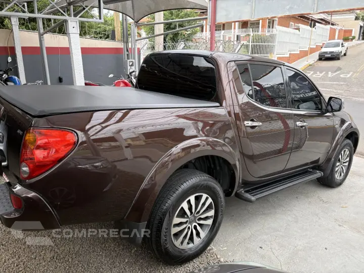 L 200 Triton 3.2 16V HPE 4X4 CABINE DUPLA TURBO DIESEL INTER