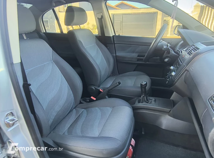 POLO SEDAN 1.6 MI 8V