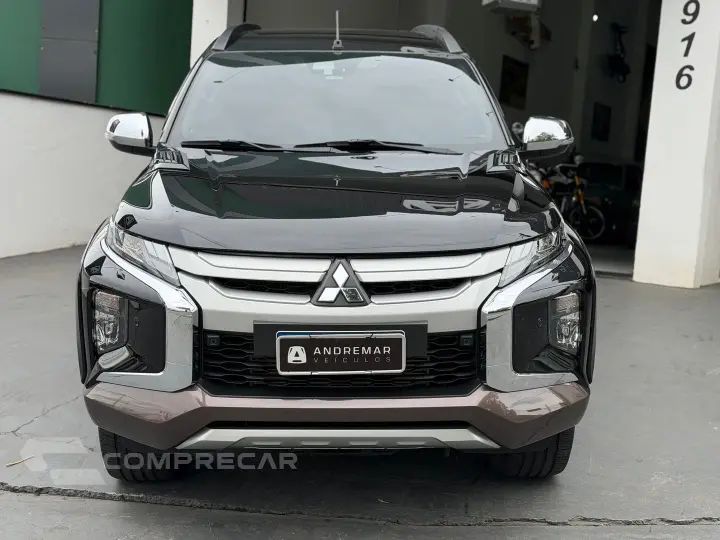 L200 Triton 2.4 16V Turbo Diesel Sport Hpe-S Terra Cd 4P 4X4