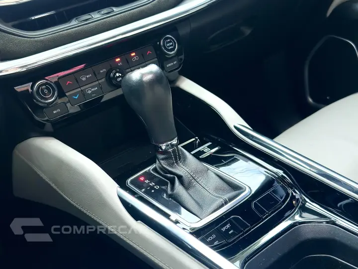 COMMANDER 1.3 T270 TURBO FLEX OVERLAND AT6