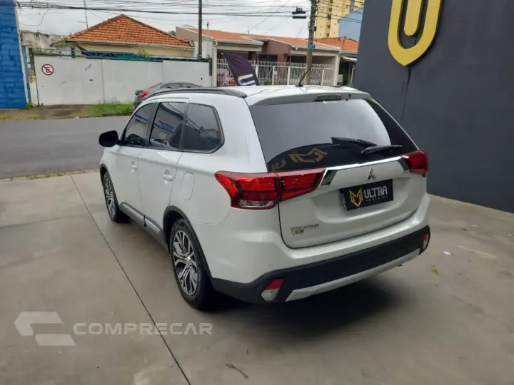 OUTLANDER 2.0 16V 160cv Aut.