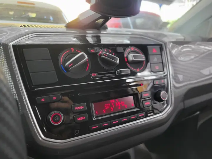 up! cross 1.0 TSI Total Flex 12V 5p