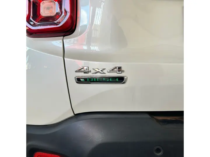 RENEGADE 2.0 16V TURBO DIESEL LONGITUDE 4P 4X4 AUTOMÁTICO