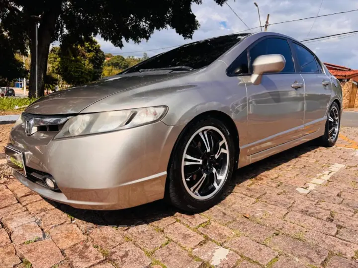 Civic Sedan LXS 1.8/1.8 Flex 16V Aut. 4p