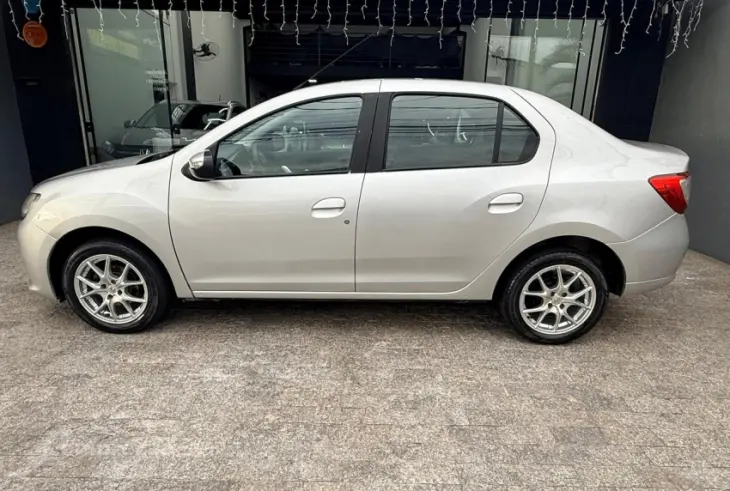 LOGAN 1.6 Dynamique 8V