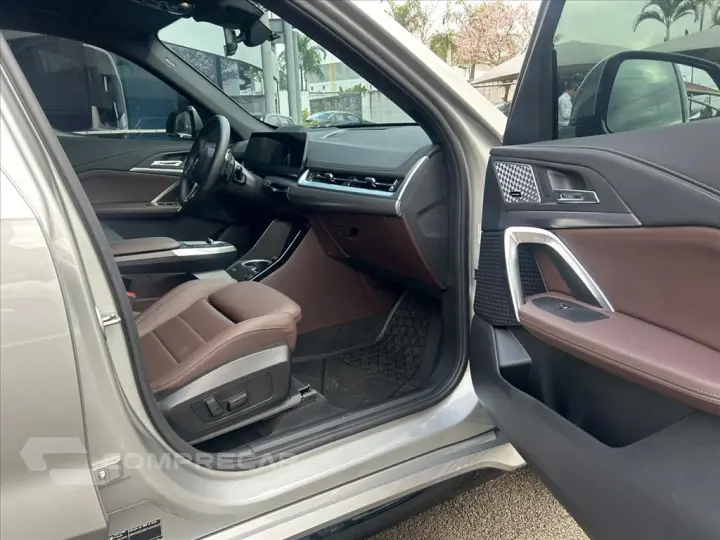 X1 2.0 16V TURBO GASOLINA SDRIVE20I M SPORT STEPT